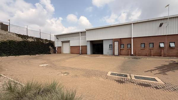 673  m² Industrial space