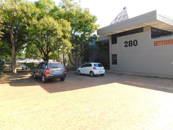 275  m² Commercial space