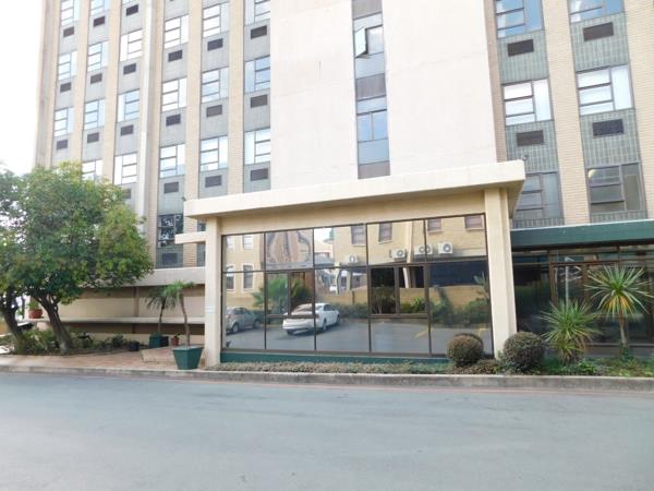 487  m² Commercial space