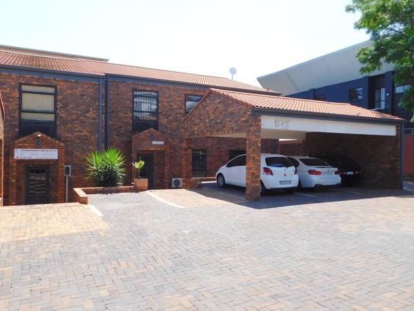 150  m² Commercial space