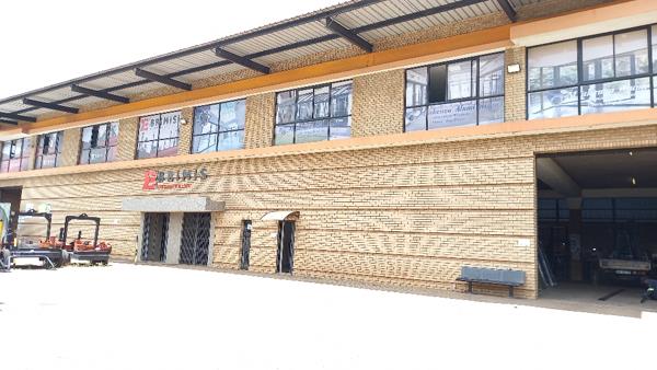 2 400  m² Industrial space