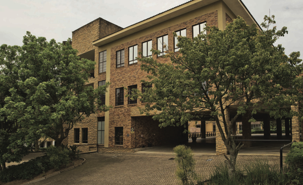 488  m² Commercial space