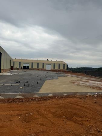 1 200  m² Commercial space