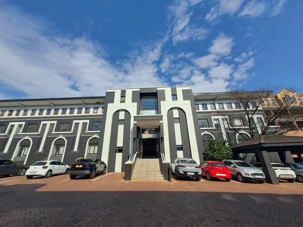 161  m² Commercial space