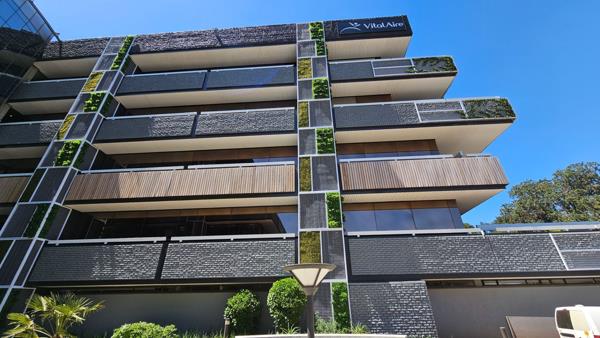 320  m² Commercial space