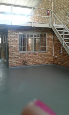 118  m² Industrial space