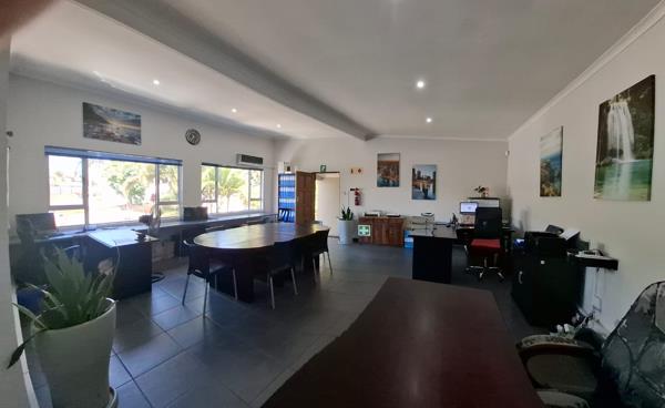 53  m² Commercial space