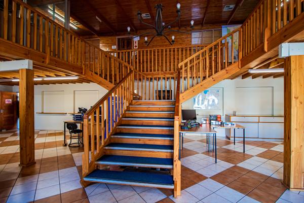 572 m² Commercial space