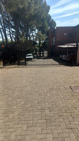 376  m² Office Space