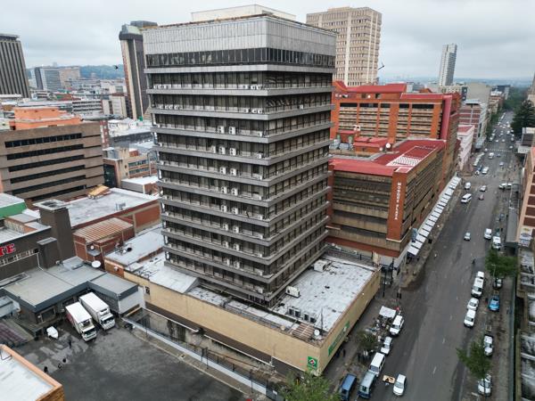 12 000 m² Commercial space