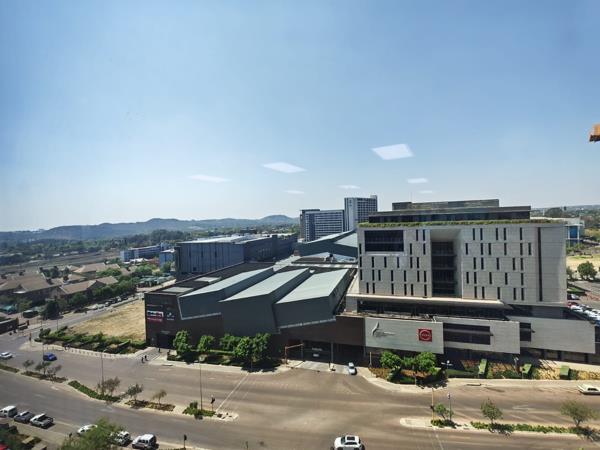 172  m² Commercial space