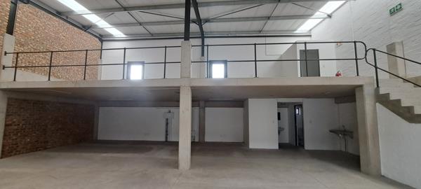 215  m² Industrial space