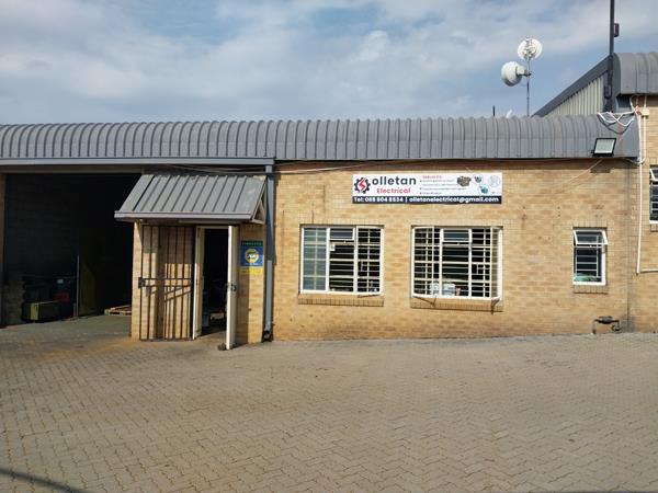 144  m² Commercial space