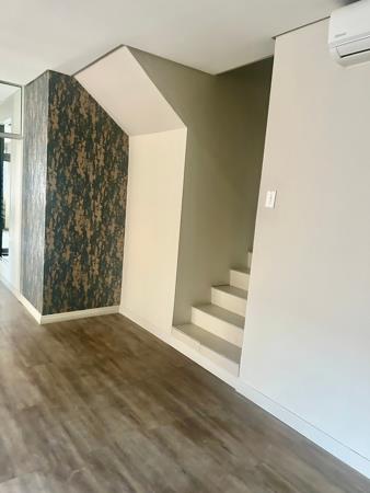 3 040  m² Commercial space