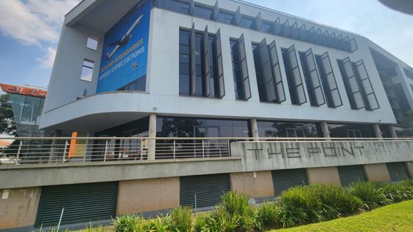 1 741  m² Commercial space