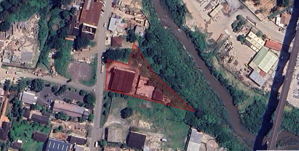 1 400  m² Commercial space