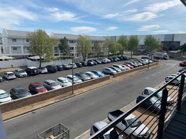 127  m² Commercial space