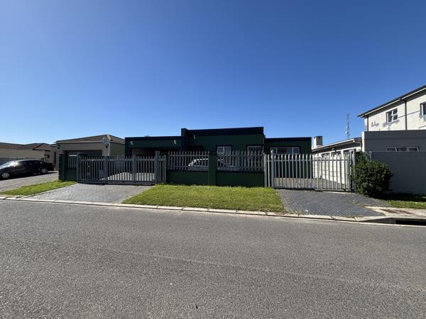 4 Bedroom House in Vredelust