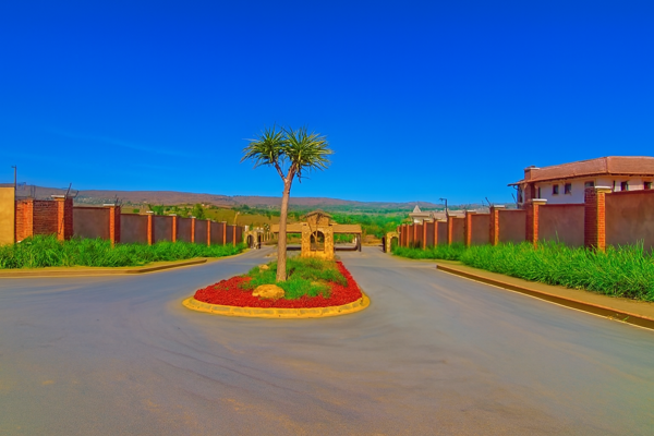 590 m² Land