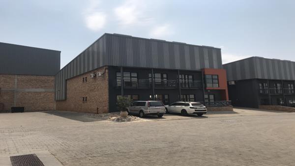 692  m² Industrial space
