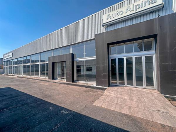 950  m² Commercial space