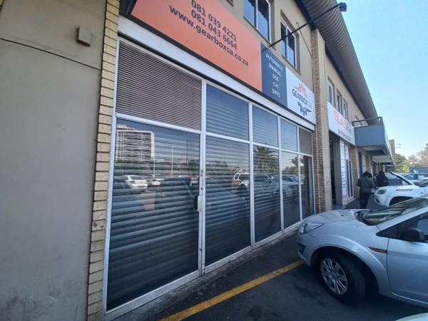 220  m² Commercial space