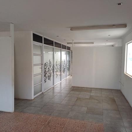 66  m² Commercial space