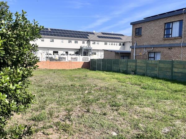 623 m² Land