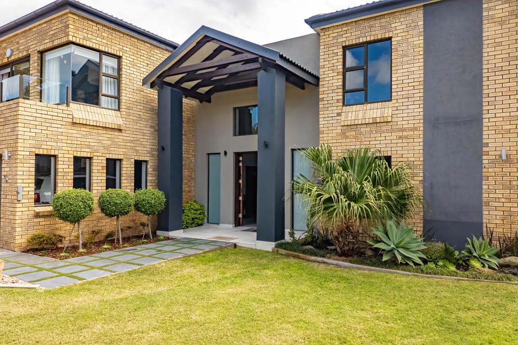 7 Bedroom House