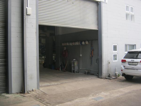 410  m² Industrial space