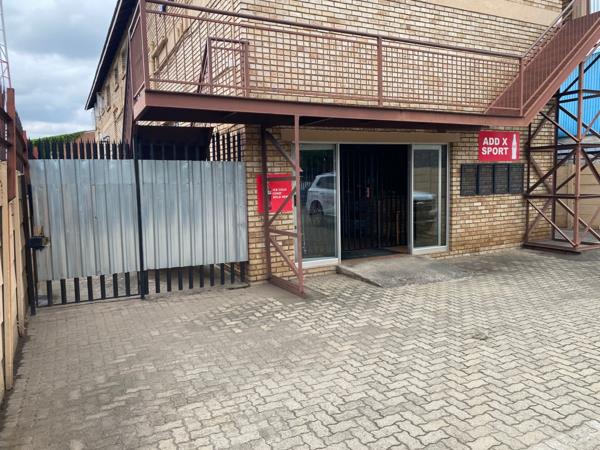 300.8 m² Commercial space