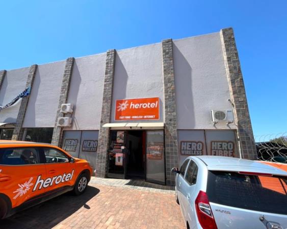 140  m² Retail Space