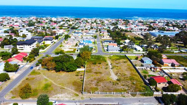 4 461 m² Land