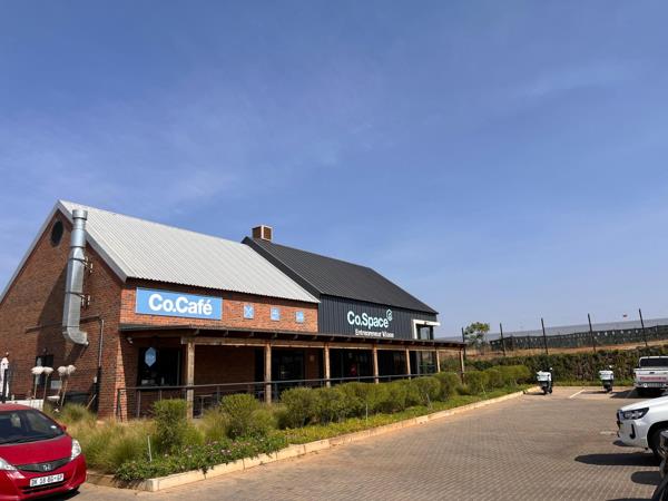 24  m² Commercial space