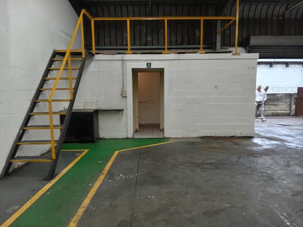 188  m² Industrial space