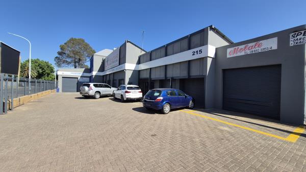 2 100  m² Industrial space