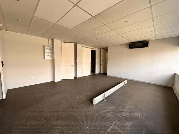 118  m² Commercial space