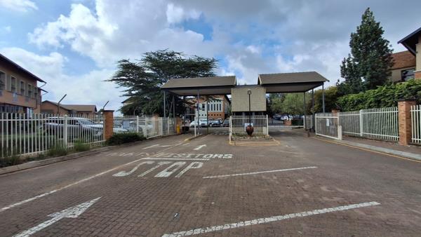 588  m² Commercial space