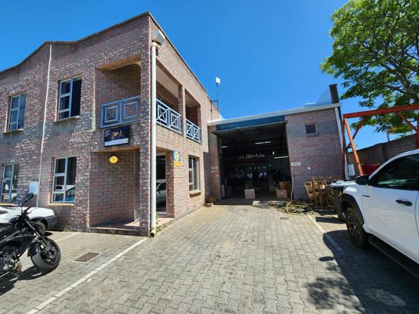 215  m² Industrial space