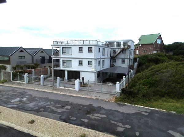 12 Bedroom House