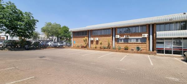 820 m² Industrial space