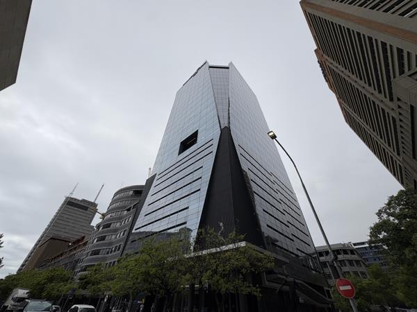 1 056 m² Commercial space