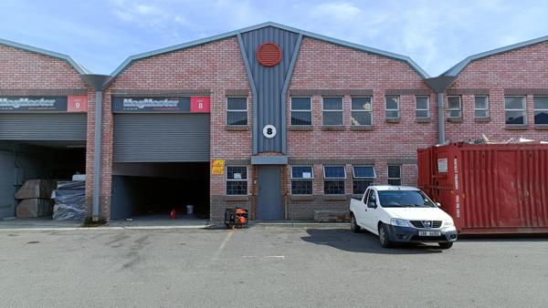 365  m² Industrial space