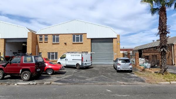 566  m² Industrial space