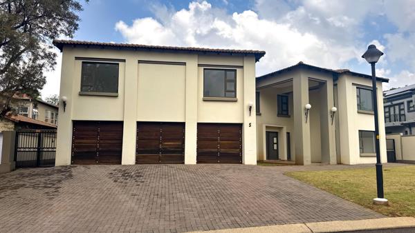 5 Bedroom House