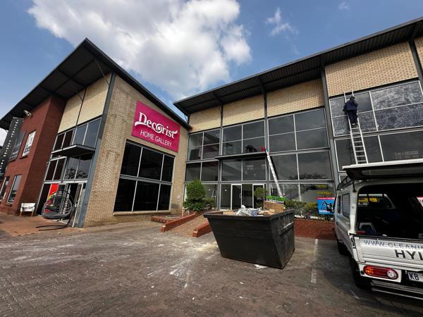 253  m² Commercial space