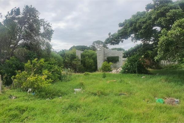 1 022 m² Land
