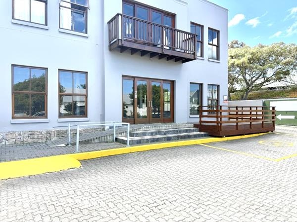 220  m² Commercial space