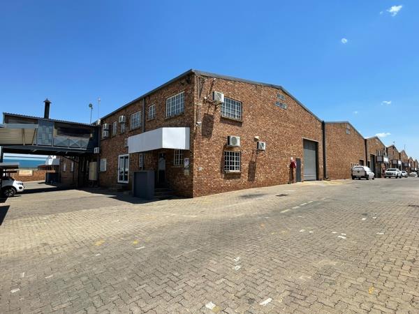 884  m² Industrial space