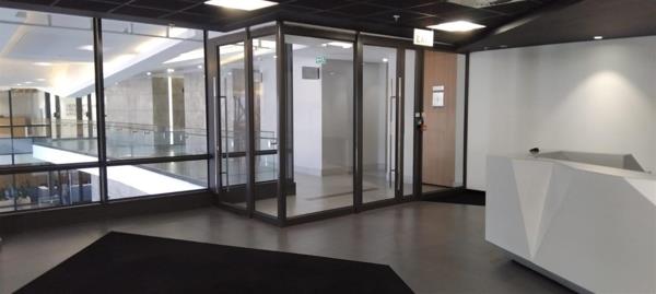 1 033  m² Office Space